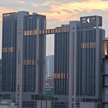 Axon Suites Bukit Bintang Pavilion & Trx Kuala Lumpur Exterior photo